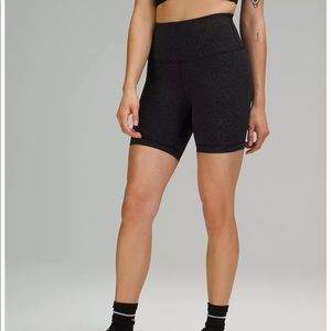 Lululemon Wunder Under 6” shorts